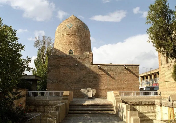 ©Philippe Chavin (Simorg), CC BY-SA 3.0, Wikimedia Commons