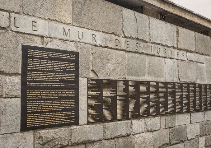 Le Mur des Juste à Paris ©Claude Truong-Ngoc / CC BY-SA 4.0 Wikimedia Commons
