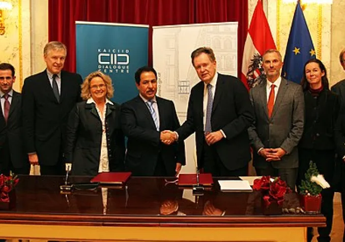 Inauguration du centre KAICIID à Vienne en 2012 © Wikimedia Commons (CC BY 2.0 / Österreichische Außenministerium)