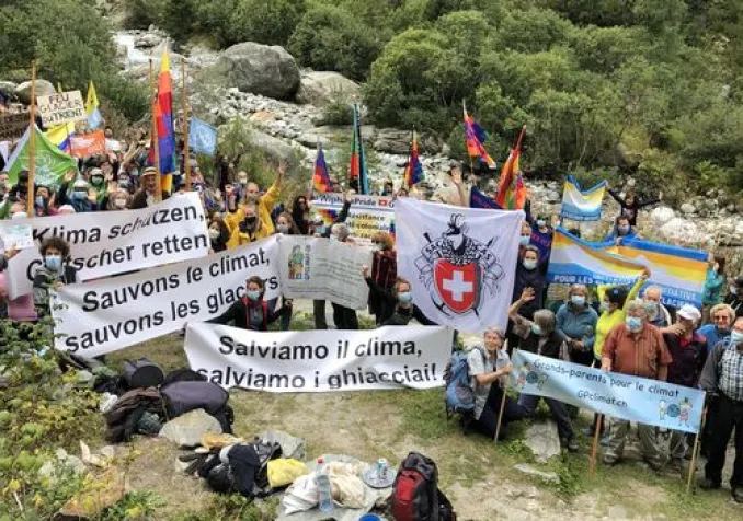 Manifestation au Glacier du Trient (VS) © Gabrielle Desarzens / RTSreligion