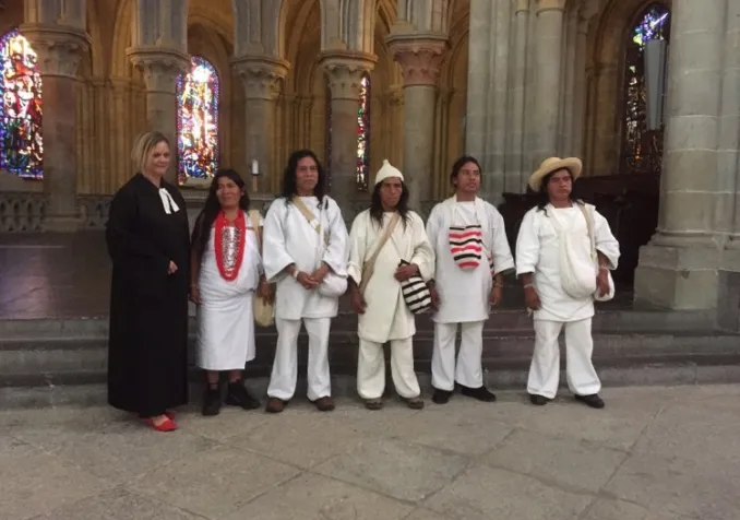 Une délégation d'Indiens Kogis visitent la Cathédrale de Lausanne. ©Laurence Villoz