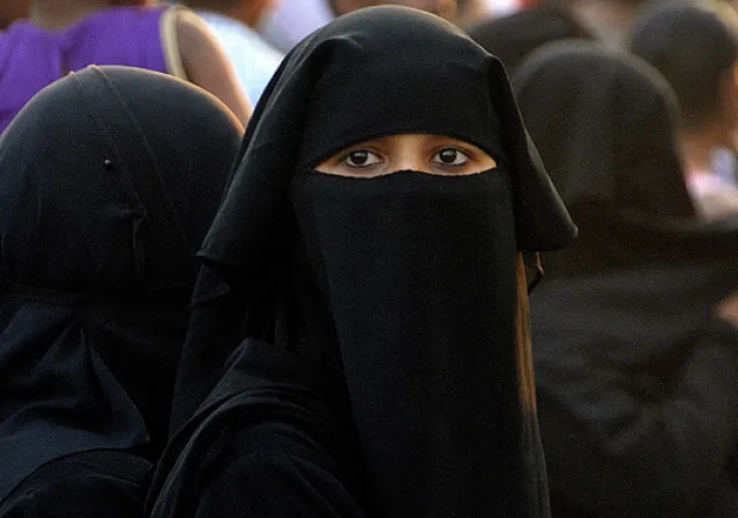 Femme en niqab ©PickPik