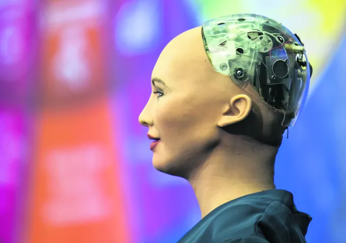 Sophia, développé par l’entreprise chinoise Hanson Robotics, a été le premier androïde à obtenir une pseudo «citoyenneté» saoudienne en 2017. © CC(by) ITU - R Farrell