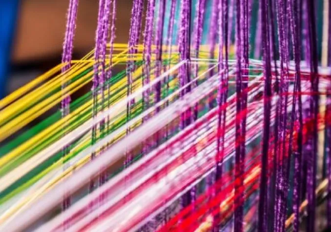 Une journée pour prier et tisser. © Getty Images