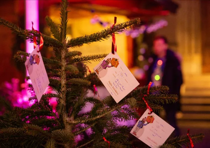 Plus de 2000 cadeaux ont été distribués. (Photo: © Stéphane Ma)