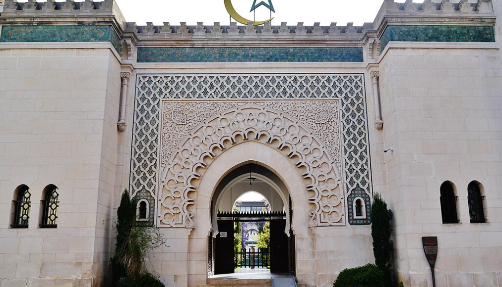 La Grande mosquée de Paris / ©Zairon, CC BY-SA 4.0 Wikimedia Commons