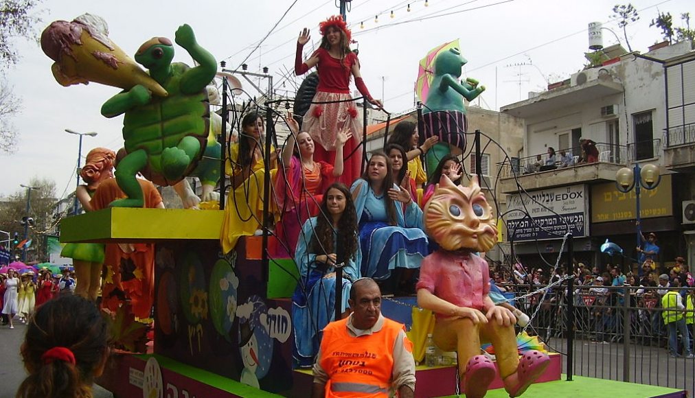 Religieux et laïcs ont fêté Pourim en Israël en dépit de la pandémie Religieux et laïcs ont fêté Pourim en Israël en dépit de la pandémie / ©צילום:ד"ר אבישי טייכר, CC BY 2.5 via Wikimedia Commons