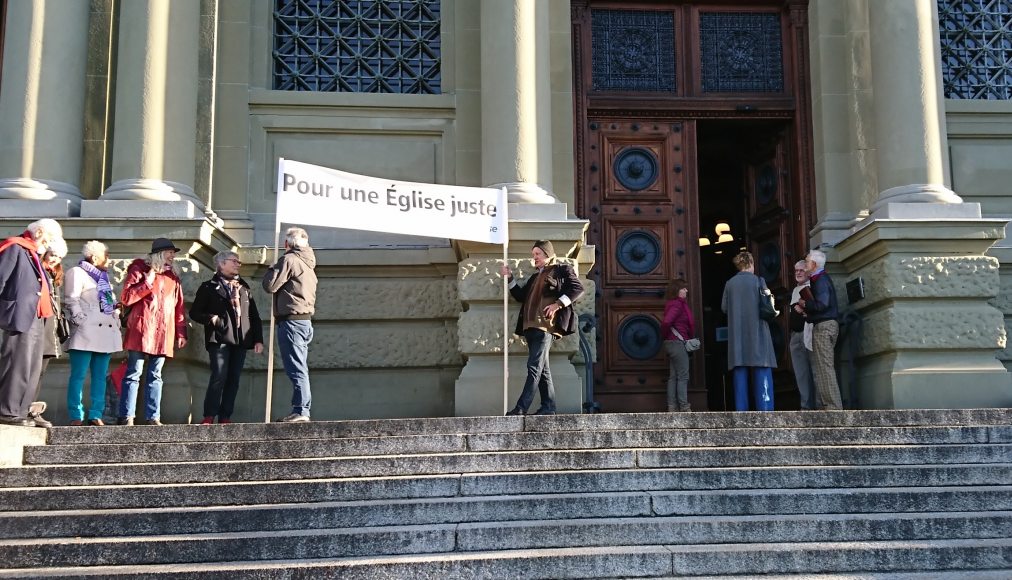 À l’ouverture des audiences, un groupe de soutien était présent devant le tribunal À l’ouverture des audiences, un groupe de soutien était présent devant le tribunal / ©Protestinfo