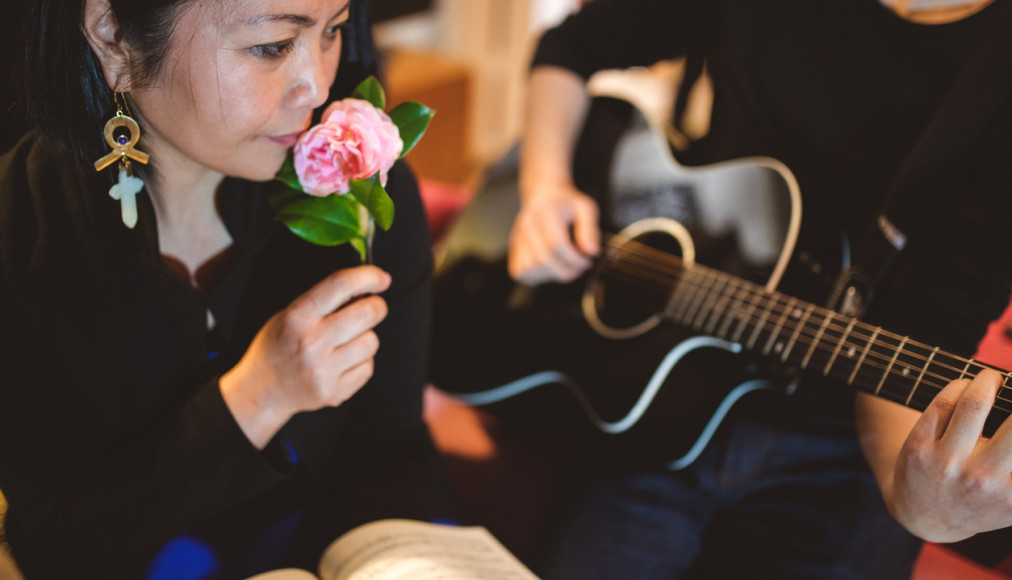 En cas de cérémonie laïque, la question de savoir si l’utilisation de musique lors d’un service funèbre est une diffusion publique se pose. En cas de cérémonie laïque, la question de savoir si l’utilisation de musique lors d’un service funèbre est une diffusion publique se pose. / ©iStock/Kosamtu