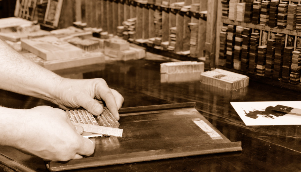 La Linotype permettant la saisie au clavier et la fabrication de lignes de caractères en plomb a révolutionné l’imprimerie de la fn du XIXe siècle. Elle a été utilisée jusqu’à la fn des années 1970. La Linotype permettant la saisie au clavier et la fabrication de lignes de caractères en plomb a révolutionné l’imprimerie de la fn du XIXe siècle. Elle a été utilisée jusqu’à la fn des années 1970. / © iStock