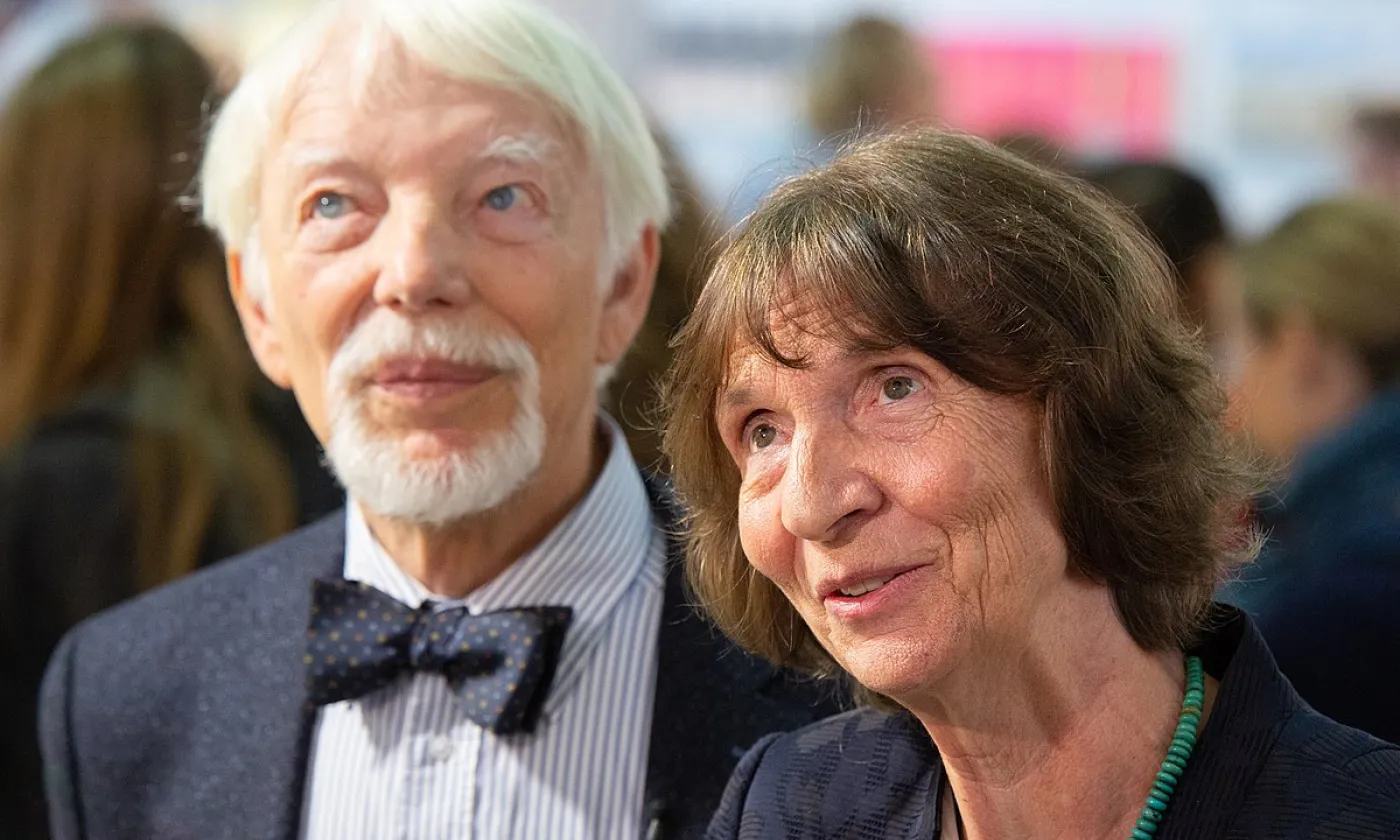 Aleida et Jan Assmann, en 2018 lors de la remise du «Prix de la paix des Libraires allemands» qu'il et elle ont reçu ensemble. CC(by-sa) 3.0 Martin Kraft