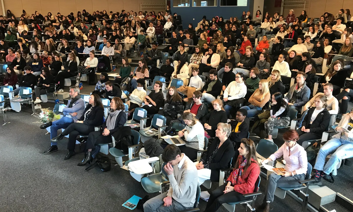 AKOITUKROI, un événement qui marque les 20 ans du cours Histoire et sciences des religions dans les gymnases vaudois ©Guillaume Henchoz/RTSreligion