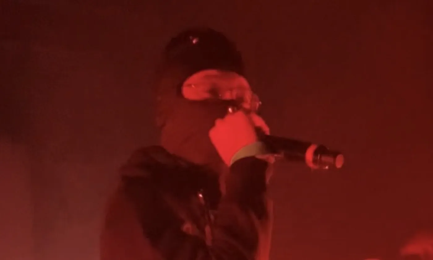 Freeze Corleone en concert à Reims en 2022 ©Owen Da Silva-Manière, CC BY-SA 4.0 Wikimedia Commons