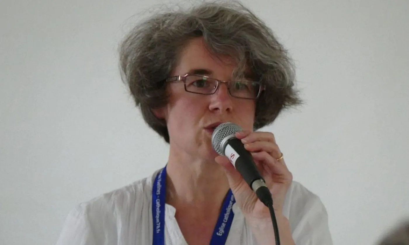 Nathalie Becquart, première femme à obtenir le droit de vote au Synode des évêques au Vatican ©Peter Potrowl, CC BY-SA 4.0, Wikimedia Commons