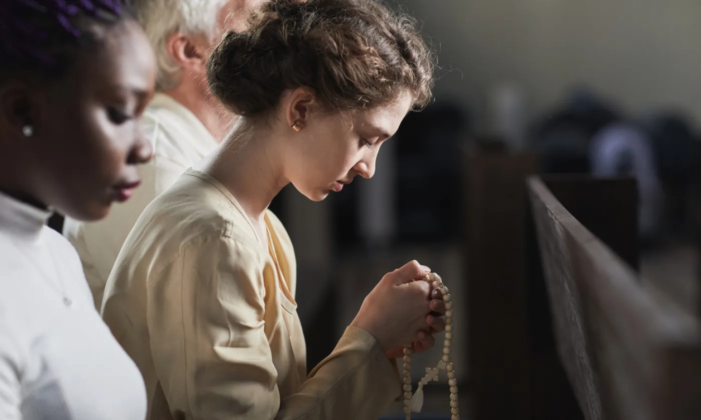 Jeunes communautés catholiques: la confiance trahie ©iStock/SeventyFour