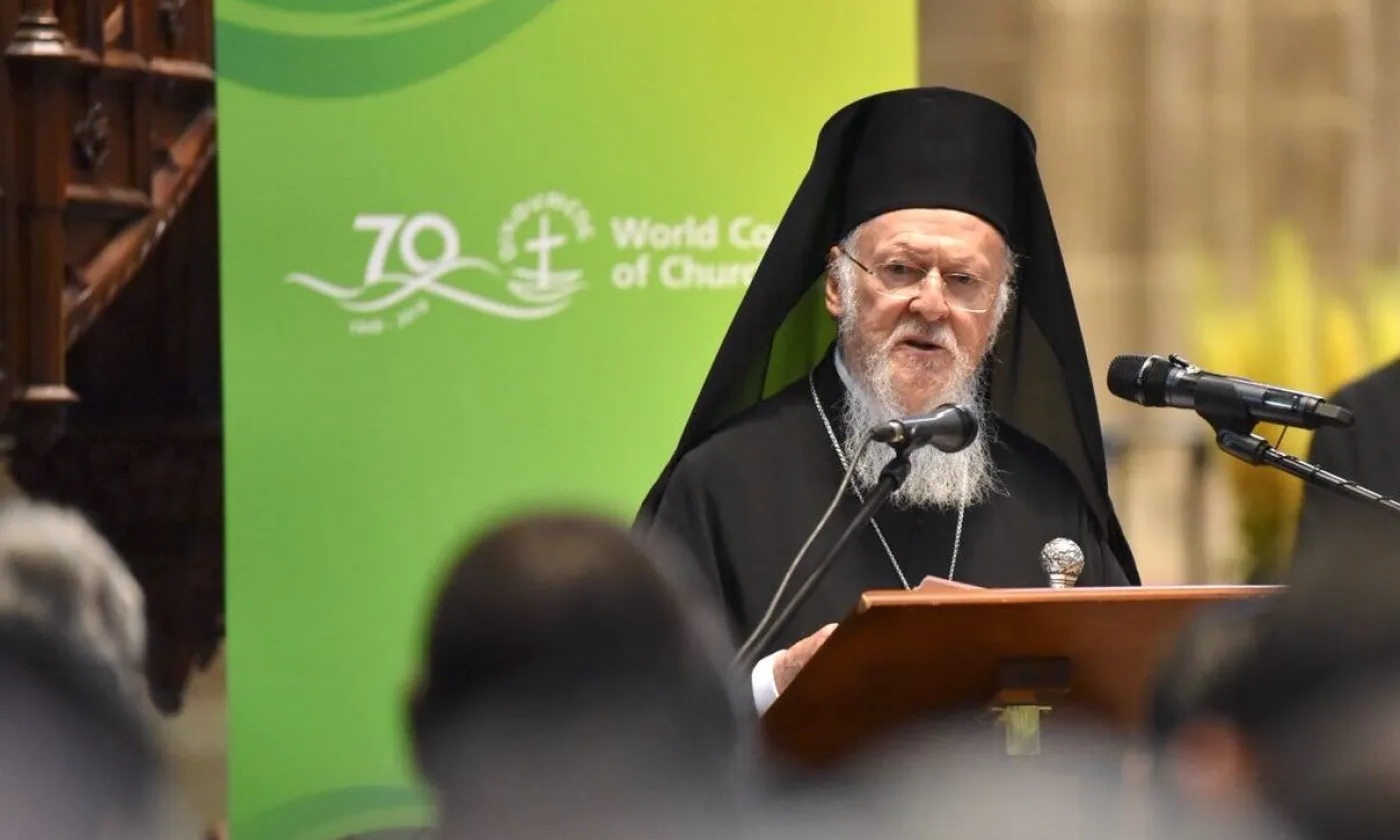 Le patriarche œcuménique Bartholomée à la cathédrale Saint-Pierre de Genève lors d’un culte célébrant le 70e anniversaire du COE © Albin Hillert/COE Le patriarche œcuménique Bartholomée à la cathédrale Saint-Pierre de Genève lors d’un culte célébrant le 70e anniversaire du COE © Albin Hillert/COE